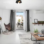 House Noe- With Hot Tub Villa *