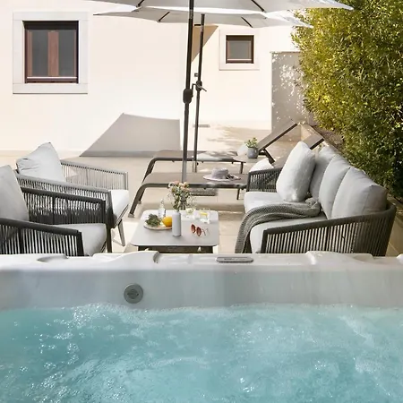 House Noe- With Hot Tub فيلة